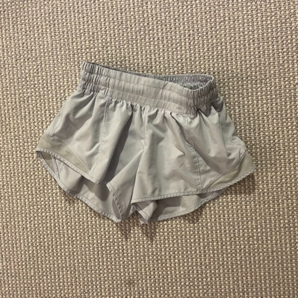 Lululemon Hotty Hot Low-Rise Lined Shorts 2.5"